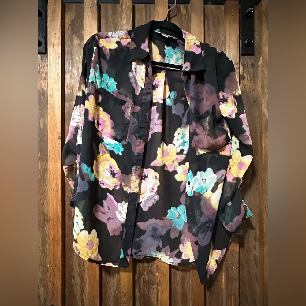Decree Sheer Black & Floral Button-Down Shirt (Early 2010’s) Medium